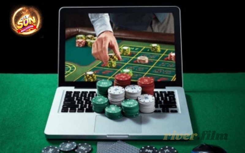 Kinh Nghiệm Chơi Poker Online
